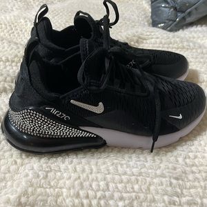 EUC women’s nike they are size 8 but fit like a 9